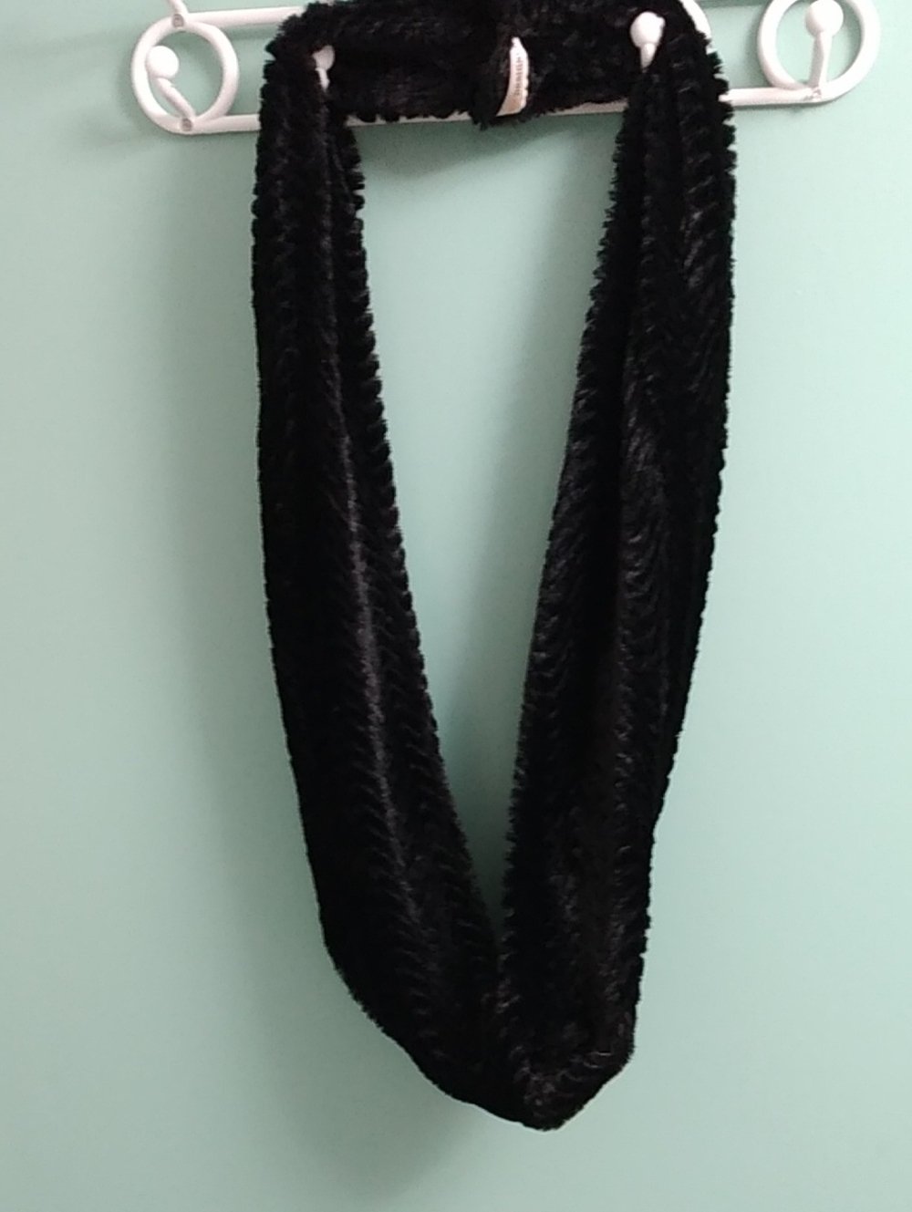 Black Faux Fur Infinity Scarf - Women's Cozy Loop